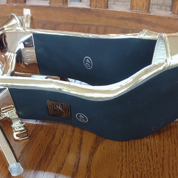 High heel sandals - Picture 2 of 3